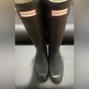 Hunter Original Tall Rain Boots for Women, Size US 7 F - Black